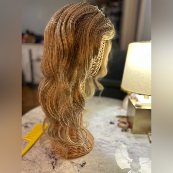 Raquel Welch Down Time SS Golden Wheat Lacefront 100%Handtied Plucked &Thinned - Picture 6 of 13